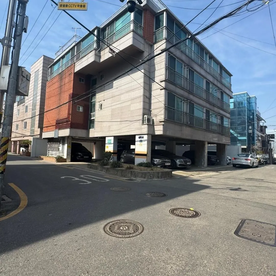 Apartment Goyo Inn Hongdae Seoul